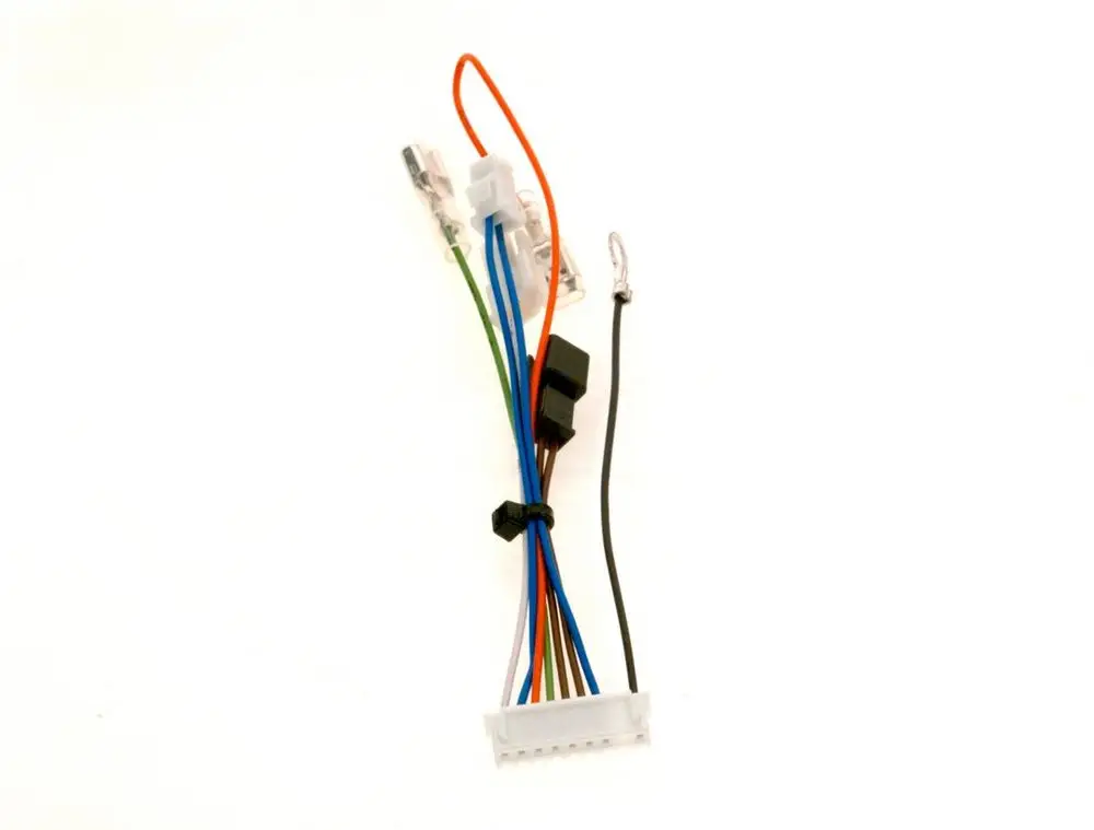 Kabelstrang mit mehreren Drähten in verschiedenen Farben, verbunden mit einem weißen Stecker. Produkt von Bosch.